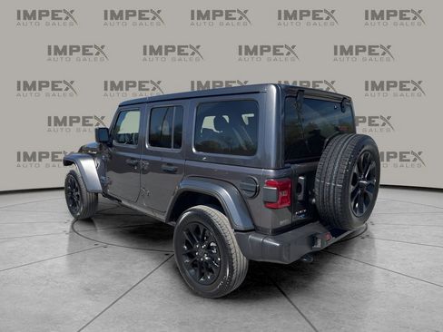 Used 2025 Jeep Wrangler Unlimited Sahara w/ Safety Group image 3