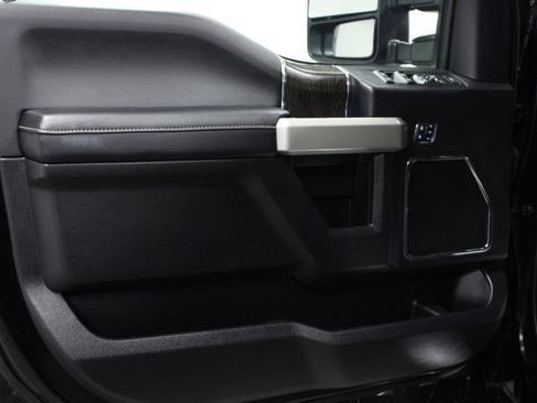 Used 2021 Ford F250 Lariat w/ Lariat Ultimate Package image 11