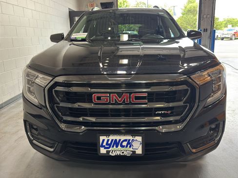 Used 2022 GMC Terrain AT4 AWD/4WD image 8
