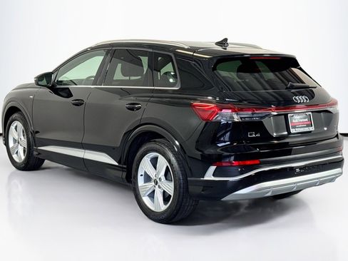 Used 2025 Audi Q4 e-tron Premium w/ Convenience Package image 7