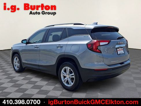 Used 2023 GMC Terrain SLE w/ Driver Convenience Package FWD image 4