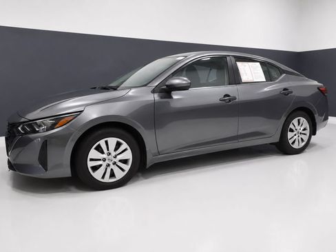 Certified 2025 Nissan Sentra S FWD image 2