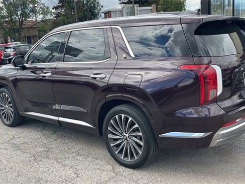 Used 2023 Hyundai Palisade Calligraphy image 5