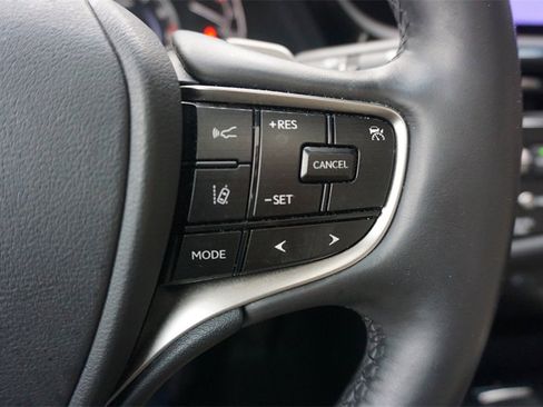 Used 2024 Lexus ES 350 w/ Premium Package image 9