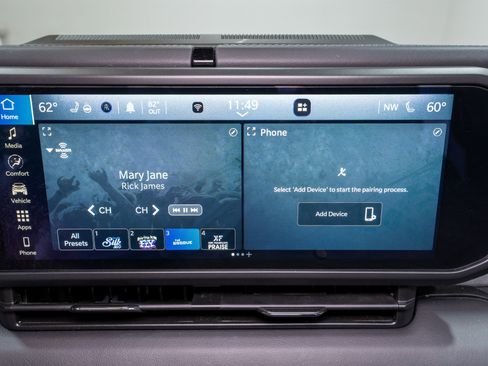 Used 2025 Jeep Wrangler Sahara w/ Safety Group image 17