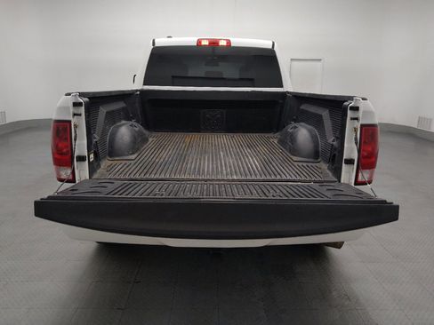 Used 2018 RAM 1500 Express RWD image 29
