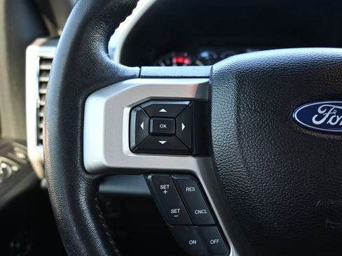 Used 2017 Ford F250 Lariat w/ Lariat Value Package image 8