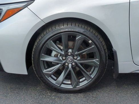 Certified 2025 Toyota Corolla SE w/ SE Premium Package FWD image 7