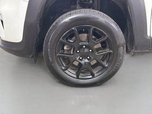 Used 2020 Jeep Renegade Altitude AWD/4WD image 31