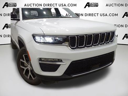 Used 2024 Jeep Grand Cherokee Limited image 49