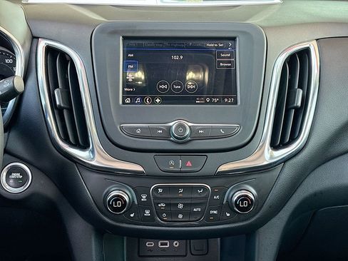 Used 2023 Chevrolet Equinox LT w/ Driver Convenience Package FWD image 14