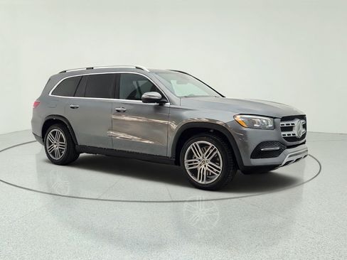 Used 2021 Mercedes-Benz GLS 450 4MATIC image 3