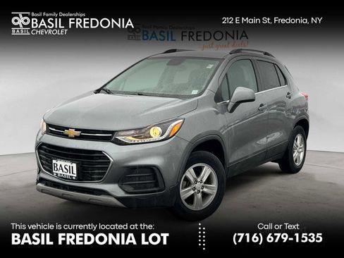 Used 2020 Chevrolet Trax LT image 1