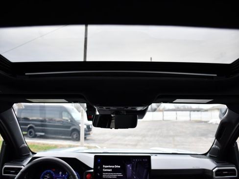 Used 2024 Toyota Tacoma TRD Off-Road w/ TRD Off Road Premium Package image 36