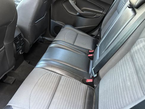 Used 2018 Ford Escape SE w/ SE Sport Appearance Package FWD image 5