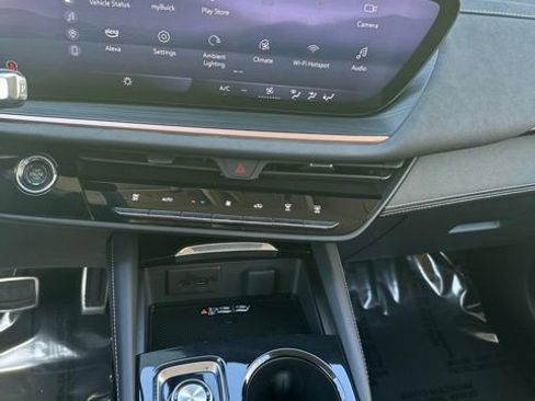 Used 2025 Buick Envision Sport Touring AWD/4WD image 24