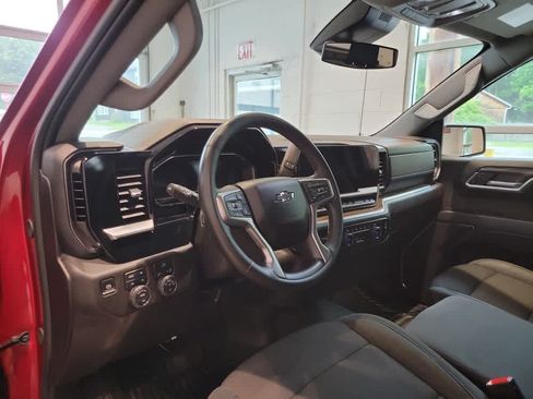 Used 2024 Chevrolet Silverado 1500 RST w/ Z71 Off-Road Package AWD/4WD image 12
