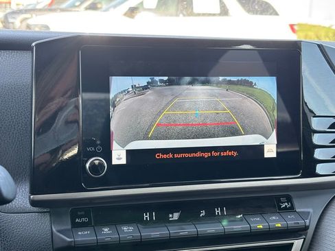 Certified 2025 Toyota Camry SE image 19