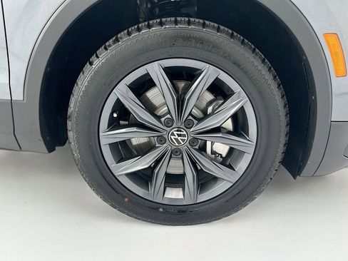 Certified 2023 Volkswagen Tiguan SE w/ Panoramic Sunroof Package image 30