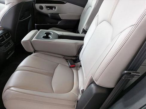 Used 2023 Honda Pilot EX-L image 17