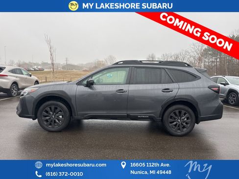 Used 2025 Subaru Outback Onyx Edition w/ Popular Package #2 image 4