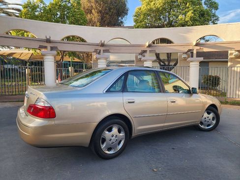 Used 2003 Toyota Avalon XLS FWD image 7