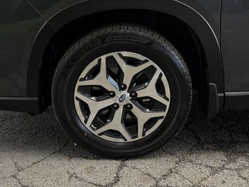 Certified 2023 Subaru Forester Premium AWD/4WD image 10