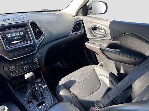 Used 2021 Jeep Cherokee Latitude Lux w/ Comfort/Convenience Group image 22