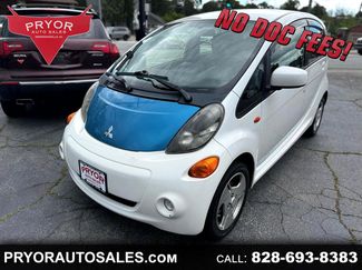 Used 2012 Mitsubishi i SE image 1