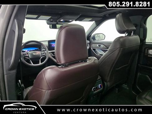 Used 2025 Ford Explorer Platinum w/ LUX Leather Package AWD/4WD image 22