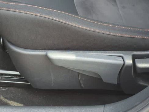 Used 2025 Nissan Sentra SR FWD image 17
