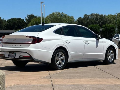 Used 2023 Hyundai Sonata SE w/ Cargo Package FWD image 4