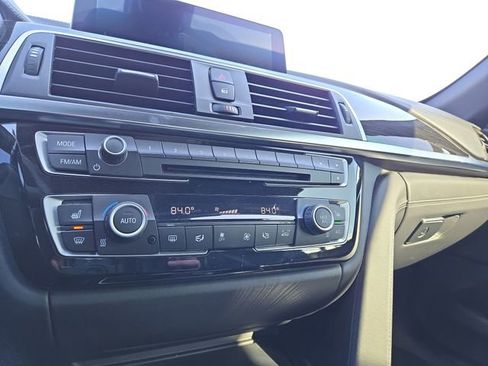 Used 2018 BMW M4 Convertible image 13