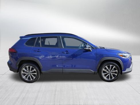 Certified 2025 Toyota Corolla Cross XLE AWD/4WD image 9
