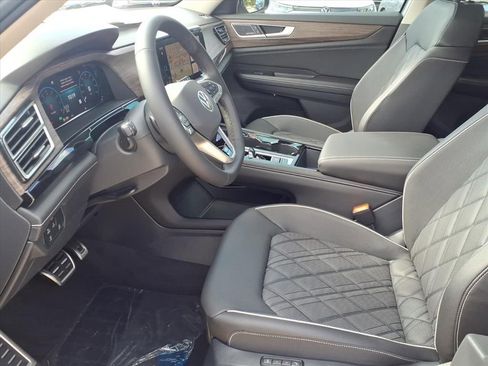 New 2026 Volkswagen Atlas SEL Premium R-Line image 11