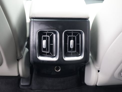 Used 2024 Kia Sorento S w/ Panoramic Sunroof Package FWD image 16