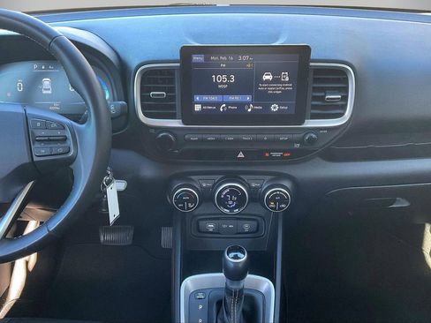 Used 2023 Hyundai Venue SEL w/ Cargo Package image 12