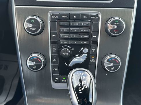 Used 2015 Volvo V60 T5 Premier Plus image 31