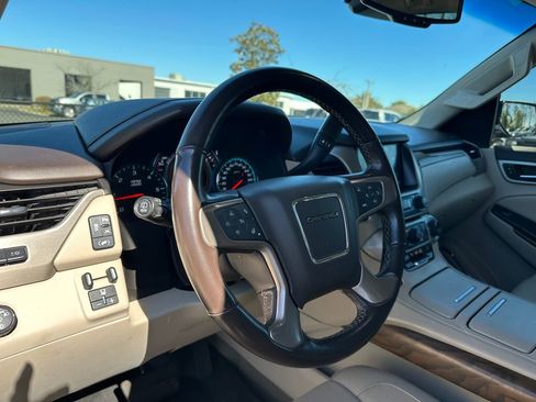 Used 2020 GMC Yukon XL Denali image 57