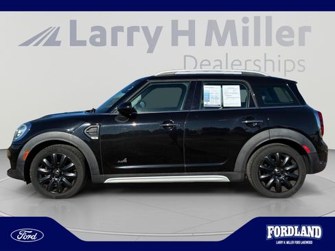 Used 2019 MINI Cooper Countryman ALL4 AWD/4WD image 2