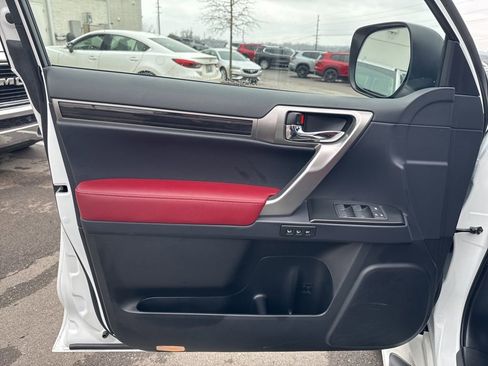 Used 2023 Lexus GX 460 Premium image 10