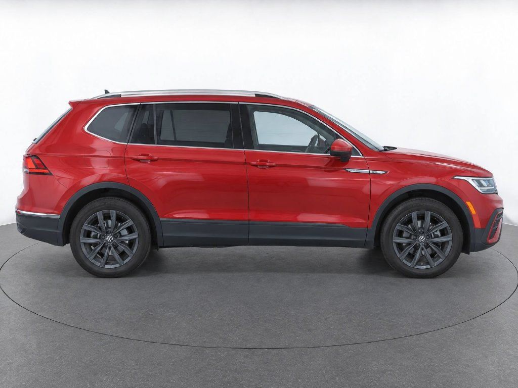 Certified 2023 Volkswagen Tiguan SE AWD/4WD image 6