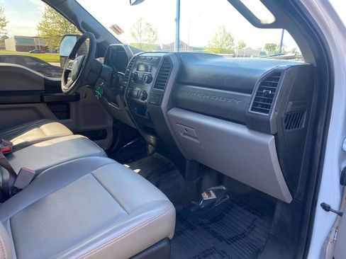 Used 2019 Ford F250 XL w/ Power Equipment Group AWD/4WD image 30