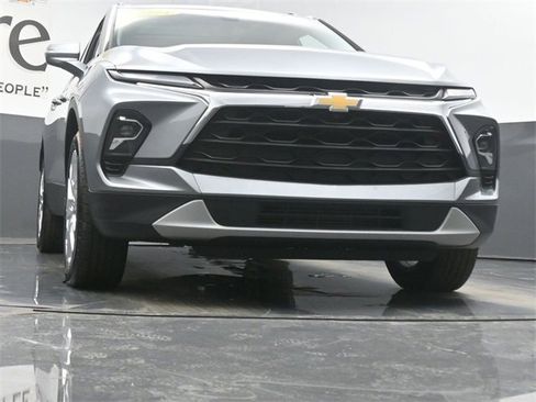 Used 2024 Chevrolet Blazer LT w/ Sound & Technology Package image 3