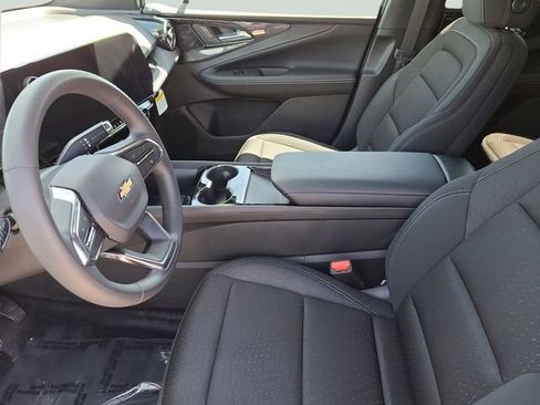 New 2025 Chevrolet Blazer EV LT image 21