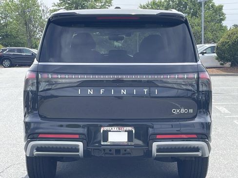 Used 2025 INFINITI QX80 Sensory AWD/4WD image 3