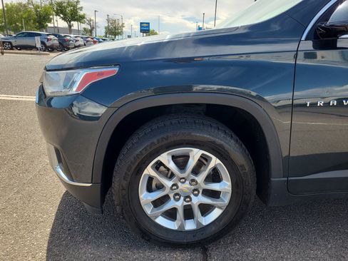 Used 2019 Chevrolet Traverse LT FWD image 10