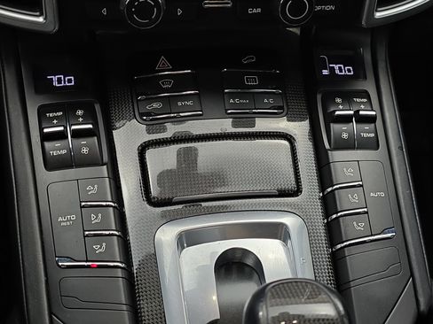 Used 2016 Porsche Cayenne GTS image 23