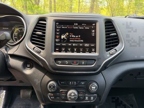Used 2023 Jeep Cherokee Altitude Lux w/ Lux Elite Package AWD/4WD image 24