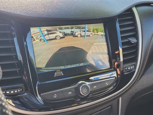 Used 2019 Chevrolet Trax LS AWD/4WD image 16